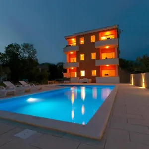 M & B , Bibinje Kroatië